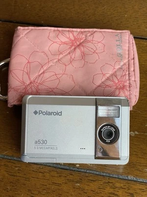 Polaroid a530 Camera 5.0 Megapixels with case  - Image 1 of 4