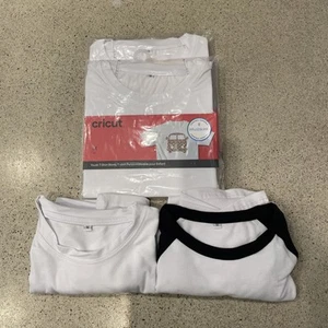 Cricut Youth Crew Neck T-Shirt Blank, 4 Shirts Total Medium - Picture 1 of 7