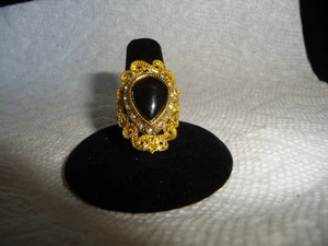 SZ 6.5 GOLD TONE TEXTURE FILIGREE W BROWN ? STONE STATEMENT RING #28/9-6 - Picture 1 of 10
