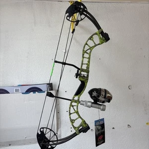 PSE D3 Bow fishing Compound RH Set Up - Picture 1 of 5