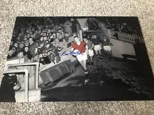 Bill Foulkes Manchester United Hand Signed 12x8 Photo. Busby Babes Legend. - Picture 1 of 1