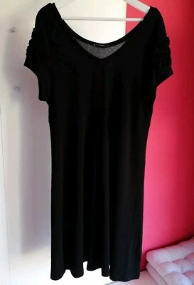 edles Kleid mit toller Verzierung Gr 42 - Bild 1 von 4