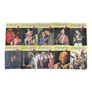 Lot 10 Broken Arrow: Neil Young Appreciation Society Fanzine Ausgaben 60 - 69 - Bild 1 von 2