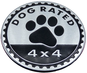 "Emblema de calcomanía de pegatina con clasificación para perro 4x4 insignia guardabarros para automóvil camión 6 cm 2,36" - Imagen 1 de 5