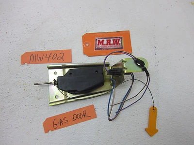 93-98 SAAB 9000 PUERTA GASOLINA LIBERACIÓN TANQUE INTERRUPTOR ACTUADOR LLENADO COMBUSTIBLE 43-04-911 COCHE Foto 1 de 4