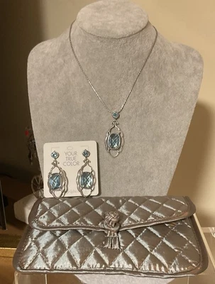 JUEGO DE ARETES COLLAR AQUA AMOROSO BRIGHTON YOUR TRUE COLORS NUEVO CON ETIQUETAS PRECIO DE VENTA SUGERIDO POR EL FABRICANTE: $150 Foto 1 de 4