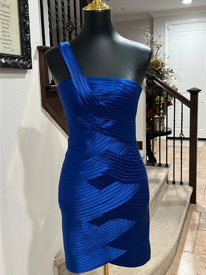 Vestido de cóctel BCBG Maxazria con vendaje en un hombro azul zafiro - talla 4 Foto 1 de 4