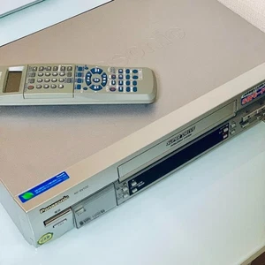 Panasonic NV-SV100 VCR registratore VHS con telecomando testato Giappone usato F/S - Foto 1 di 5
