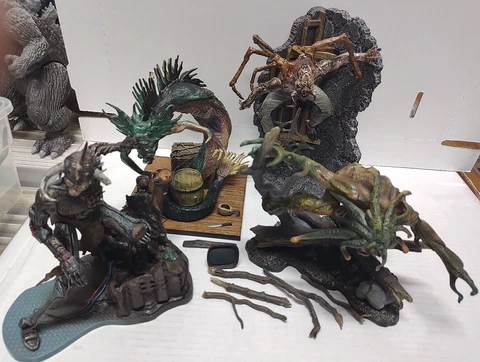 LOT 4 COMPLETE STAN WINSTON FIGURES Horror 2001 monster Demon She Creature Spidr Cover