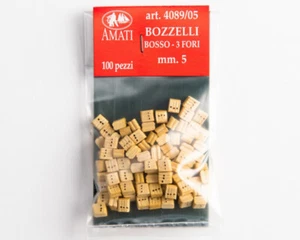 Bozzelli bosso 5 mm 3 fori (100 pz) AM4089-05 - amati modellismo - Foto 1 di 2