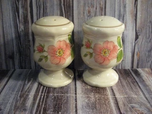 Mikasa Heritage F2003 Rose Petals Footed Salt & Pepper Set - Picture 1 of 1