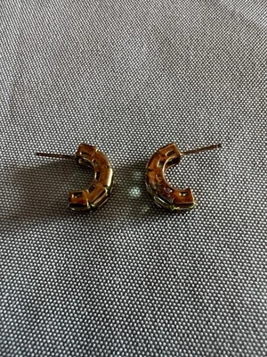 14K Yellow Gold Earrings Peridot Gems 0.25” 2.72 Grams Has Tarnish - Image 1 of 4