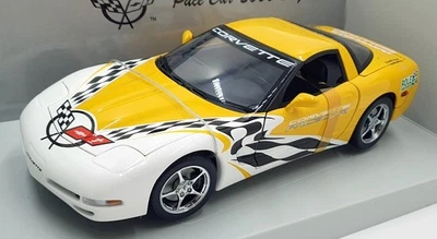 UT Models 1/18 Scale Diecast 30041 - Chevrolet Corvette Pace Car 2000 Daytona - Image 1 of 4