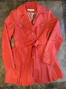 Via Spiga orangefarbener Trenchcoat mit Gürtel gestreift Futter Medium - Bild 1 von 10