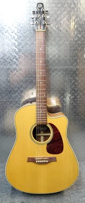 Seagull Maritime  SWS CW SG QI BY GODIN WITH HARD CASE - ACOUSTIC -ELECTRIC - Image 1 of 4