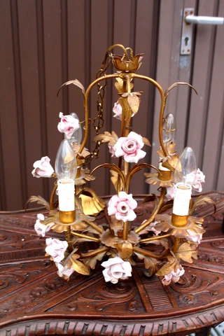 Vintage 1970 italian metal gold gilt pink porcelain roses chandelier lamp Cover