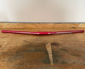 Kore Torsion Lenker 780 mm breit CUT 31,8 mm Klemmung 0 Grad Rise rot - Bild 1 von 6