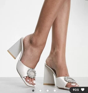 BE MINE ivory white block heel bridal Mules, size 7, Embellishment toe - Picture 1 of 13