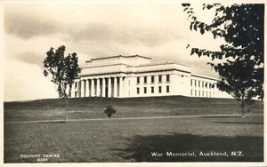 War Memorial & Museum Auckland New Zealand 1930 RPPC Real Photo Postcard - Picture 1 of 2