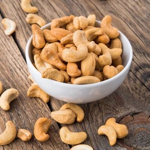 Raw Cashew Nuts 1kg Whole Bulk Kernels by Nature's Balance | 500g 1kg 2kg 5kg - Picture 1 of 25