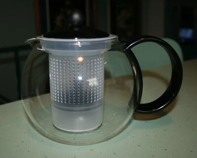 Bodum Assam 1.01 Clear Glass Tea Press Infuser 1 QT Teapot Black Lid / Handle - Image 1 of 4