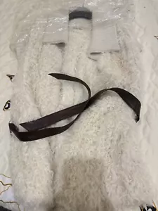 Escada 100% Lammfellweste Off-White Leder Gürtel mit Goldpferd NP 2700 Euro DE42 - Bild 1 von 22