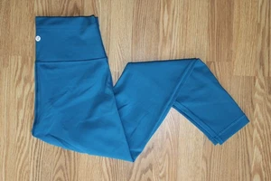 Lululemon Größe 8 28" Wunder Schleppe Leggings (Capri blau) - Bild 1 von 11