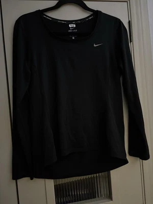 Blusa de treino Nike Running feminina Dri-FIT manga longa tamanho M leve - Imagem 1 de 4