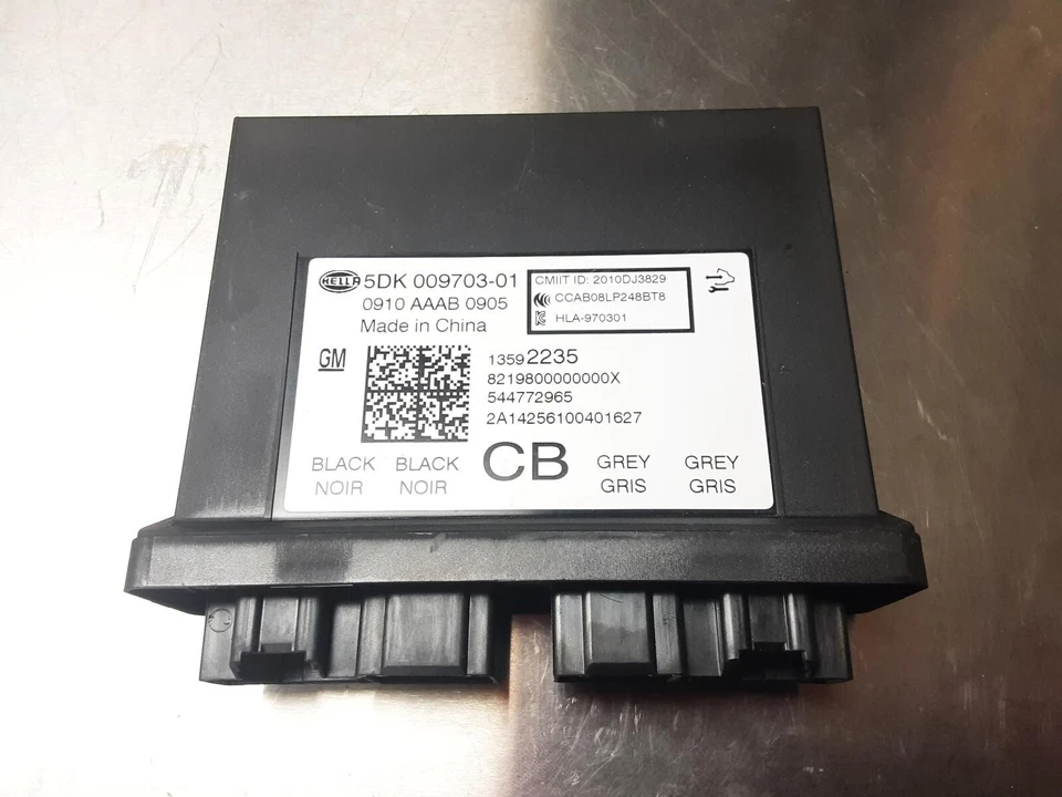 Módulo de trava de roubo 2014-2019 C7 Chevrolet Corvette fabricante de equipamento original 13592235 - Imagem 1 de 1