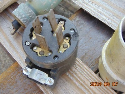 Hubbell 60A 250V 4-Wire Straight Blade Connector Plug Male - Image 1 of 3