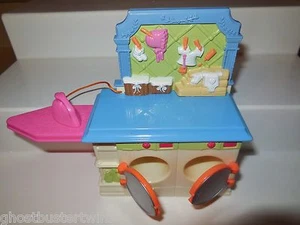FISHER PRICE LOVING FAMILY DOLL TOWNHOUSE DOLLHOUSE WASHER DRYER FURNITURE LOT - Picture 1 of 1