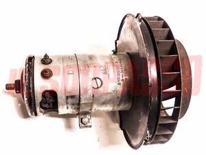 DINAMO + PULEGGIA VOLKSWAGEN MAGGIOLONE PORSCHE 912 BOSCH 0101302085 14 V 30 A - Imagen 1 de 4