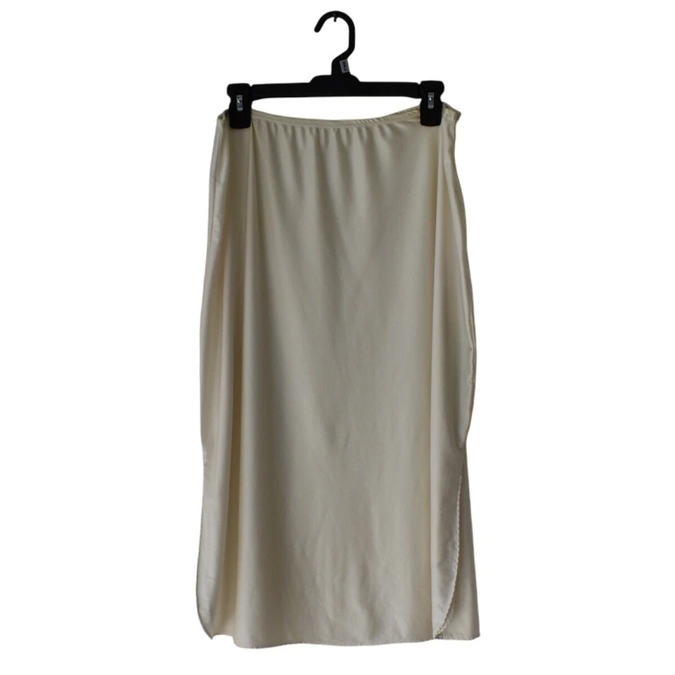 Saia Feminina Vintage Creme Completa Nylon Mescla de Lycra com Fenda Lateral Tamanho 10 - Imagem 1 de 4