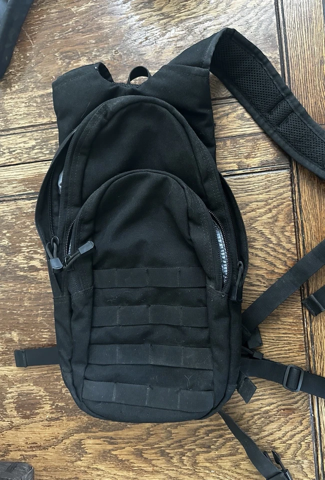 Condor hydration back. Includes bladder - Image 1 of 1