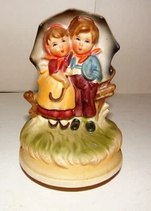 Sankyo Music Box Rotates Boy & Girl UMBRELLA Plays Singin' In The Rain VTG 1970s - Picture 1 of 5