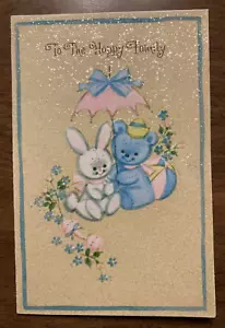 Tarjeta de bebé recién nacido Wecolme de colección años 60 conejo y oso de peluche con paraguas P8b - Imagen 1 de 17