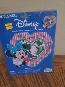 Janlynn Disney Minnie Mouse Pretty as a Picture #1134-69 Cross Stitch Kit - Picture 1 of 3
