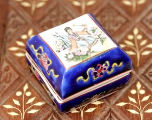1960s CHINESE ENAMEL CERAMIC PASTE or TRINKET BOX WITH RED QIANLONG SEAL MARK - Picture 1 of 21