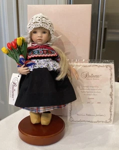 Paulinettes 8" Porzellan Liselotte Puppenständer Box Echtheitszertifikat LE 259/3000 - Bild 1 von 9