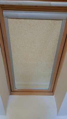 Persiana de techo para tragaluz de ventana Velux GGL F06 Foto 1 de 4