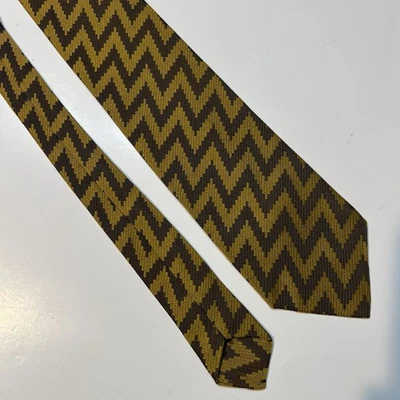 Corbata Cuello Vintage Años 60 70 Marrón Amarillo Zig Zag Corbata 54 x 3.25 Foto 1 de 4
