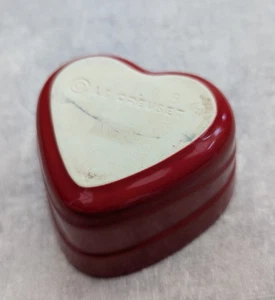 Le Creuset Mini Herz Auflaufförmchen rot Steingut Liebe Ofen Cocotte Topf Cerise Servieren - Bild 1 von 7