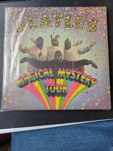 BEATLES MAGICAL MYSTERY TOUR E.P SET AND BOOK FOLDER. - Picture 1 of 6