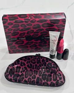 MAC Viva Glam It Up Lip Bag: Lipstick Viva Glam Nicki + Lip Conditioner - Picture 1 of 1