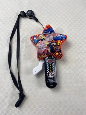 Práctico ventilador portátil manual con cable Disney Cars usado Foto 1 de 4