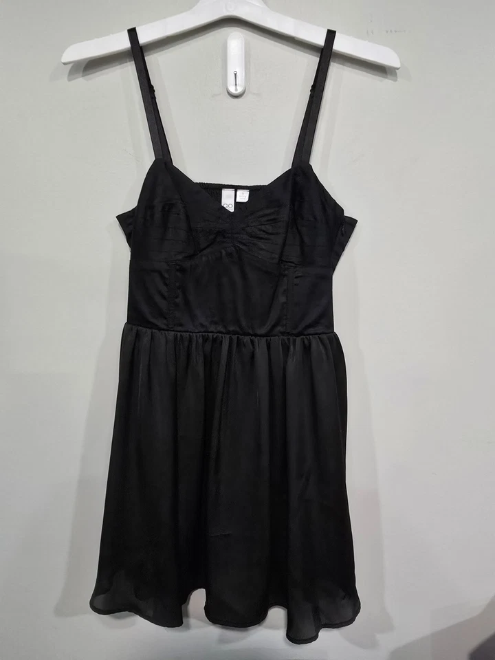 Vestido para mujer GO International talla 9 pequeño negro aleteado con correas ajustables Foto 1 de 4