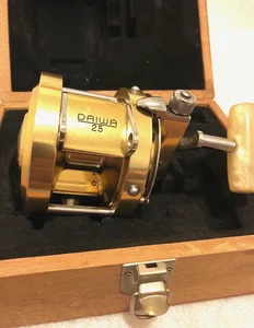 Daiwa 25 Ventura Roddy Dominator nordamerikanisches Modell Angelrolle Sammlerstück - Bild 1 von 12