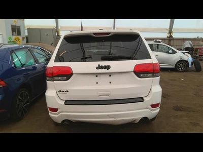 Passenger Front Seat Wk Body VIN E Or F Bucket Fits 14-22 GRAND CHEROKEE 6818522 - Image 1 of 4