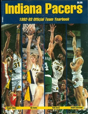 1992-93年印第安纳步行者队官方团队年鉴雷吉·米勒·里克·史米茨戴尔·戴维斯 — 第 1/4 张图片