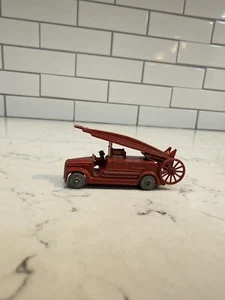 Vintage Lesney Matchbox No.9 Dennis Fire Engine - Picture 1 of 9